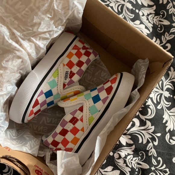 Vans - Picture 3 of 3